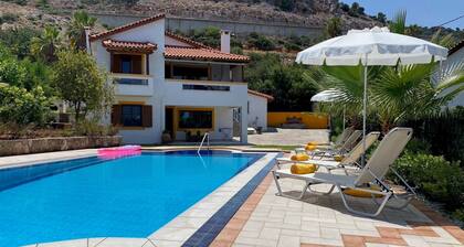 2 bed villa apartment with private pool, Ideal for a quiet, relaxing holiday.