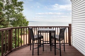 Outdoor dining - Beachside 321 Luxury Condo on the Beach (Traverse City)
