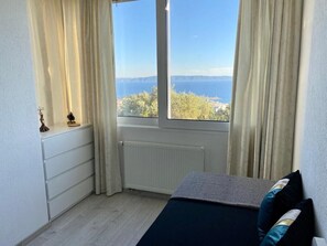 7 bedrooms, iron/ironing board, WiFi, bed sheets