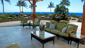 Condo, 3 Bedrooms | Property grounds