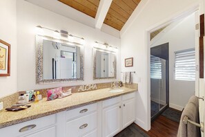 Condo, 3 habitaciones | Baño | Toallas 