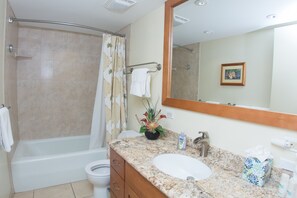 คอนโด, 2 ห้องนอน | ห้องน้ำ | ไดร์เป่าผม