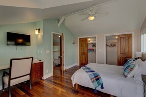 House, 2 Bedrooms | 2 bedrooms, desk, laptop workspace, free WiFi