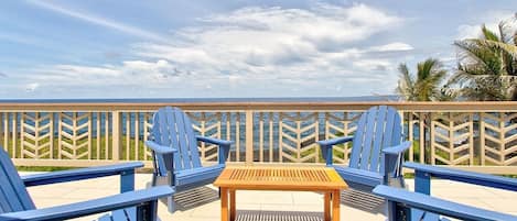 Maison, 2 chambres | Balcon