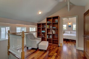 Living room - Paradise Ocean View 2 Bedroom Home by RedAwning (Keaau)