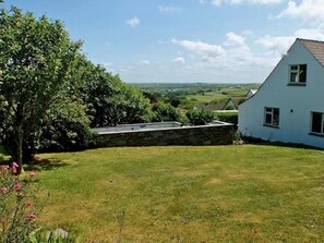 Property grounds - Trehanoo House (sleeps 8) and separate (Annexe sleeps 4/5) (Polzeath, Cornwall)