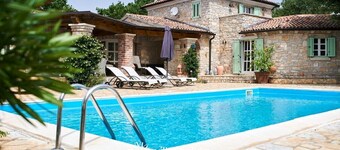 Authentic Villa Karim with a pool and a spacious garden