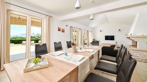 Dining - Modern Villa Melli with a pool, Whirlpool and panoramic View (Vizinada)