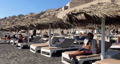 Studio - Sleeps 2 - Garden - Parking - Wifi