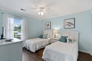 3 bedrooms, iron/ironing board, free WiFi, bed sheets