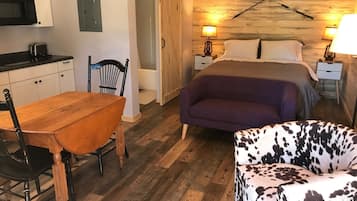 Bügeleisen/Bügelbrett, kostenloses WLAN, Bettwäsche