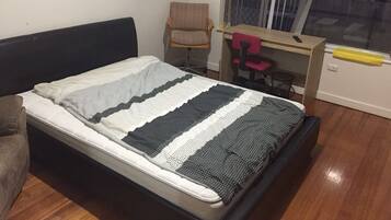 10 bedrooms, iron/ironing board, free WiFi, bed sheets