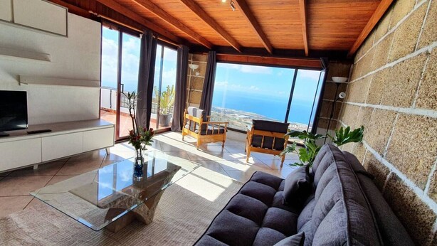 Ferienhaus, Mehrere Betten | Wohnzimmer | 30-Zoll-Fernseher mit Digitalempfang