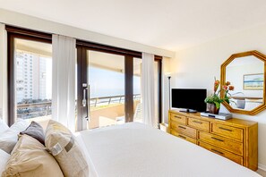 2 bedrooms, iron/ironing board, Internet, bed sheets