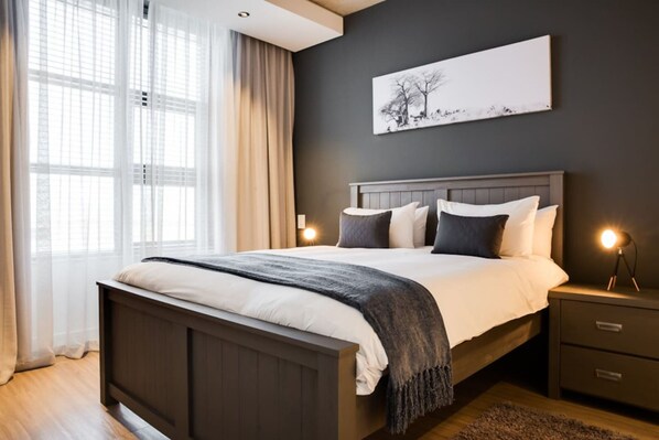 1 chambre, fer et planche à repasser, accès au Wi-Fi (inclus)