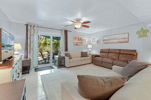 TV - Folly Field Family Villa | Walk to Beach + Pool, BBQ, Bikes (Hilton Head Island)