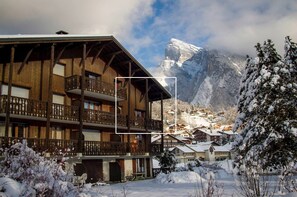 Exterior - Charming 3 Bedroom Alpine Apartment. Central location and with beautiful views (Samoëns)