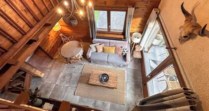 Charming 3 Bedroom Alpine Apartment. Central location and with beautiful views