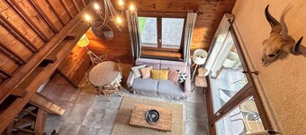 Charming 3 Bedroom Alpine Apartment. Central location and with beautiful views