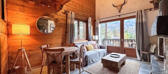 Charming 3 Bedroom Alpine Apartment. Central location and with beautiful views