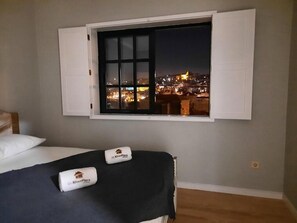 1 bedroom, iron/ironing board, travel cot, free WiFi
