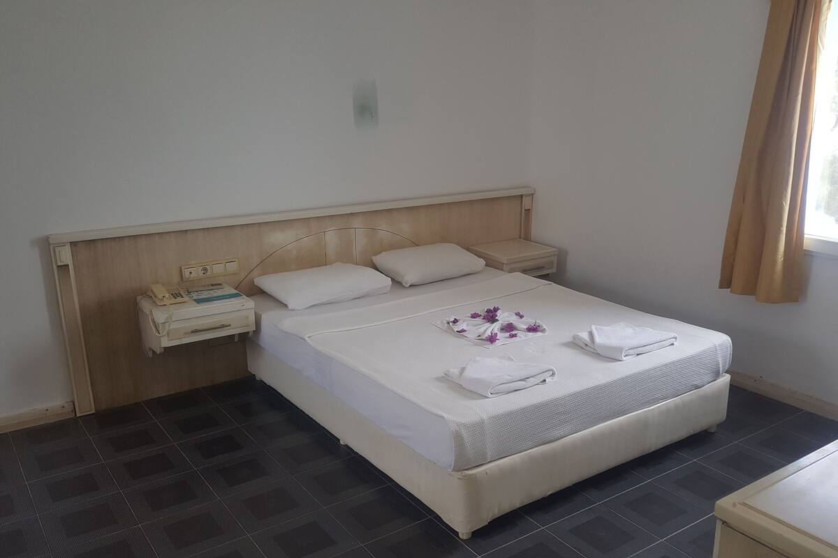 Classic Double Room | Free WiFi, bed sheets
