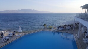 Seasonal outdoor pool - Chronos Beach Hotel (Bodrum)