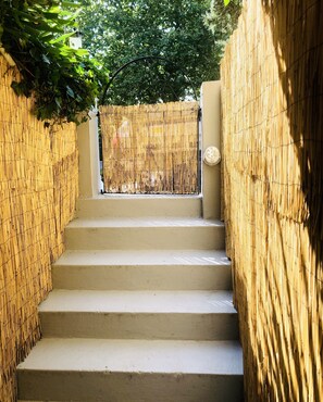 Apartment, Ensuite (Lower Ground ) | Exterior - Westbank Apartment (Torquay)