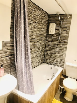 Apartment, Ensuite (Lower Ground ) | Bathroom - Westbank Apartment (Torquay)