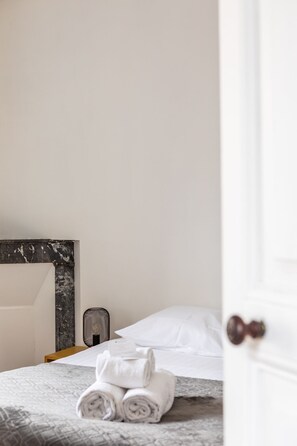 3 habitaciones, tabla de planchar con plancha y wifi gratis 