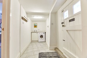 Interior - The Burrow (Alnwick)