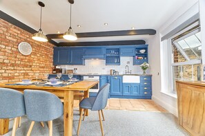 Ferienhaus | Essbereich im Zimmer
