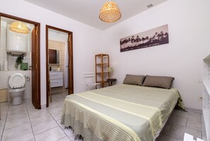 1 chambre, fer et planche à repasser, Wi-Fi