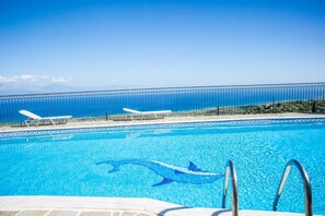 Piscina a l'aire lliure 