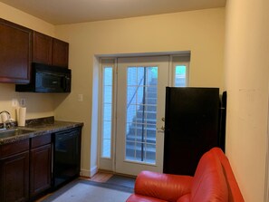 Interior - Lovely one bedroom studio Dulles Airport-Ashburn (Ashburn)