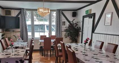 OYO Swan Inn, Heathrow Airport