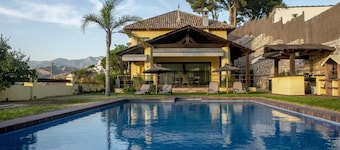Villa de Lujo, Vistas al Mar,jardin con Wifi,cine Exterior