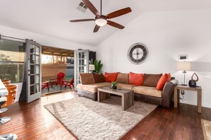 Téléviseur connecté, foyer, jeux vidéo, livres