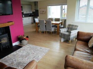 Télévision, cheminée