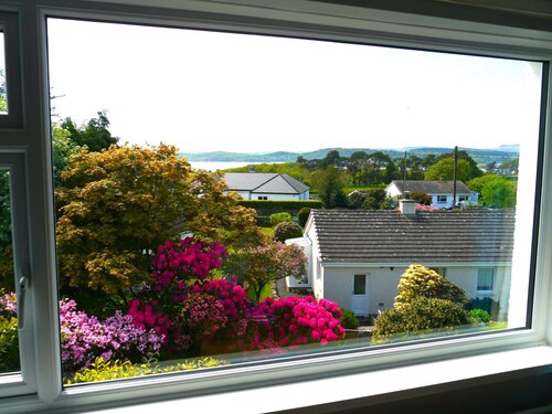 Foxbrae Cottage -  a cottage that sleeps 6 guests  in 3 bedrooms