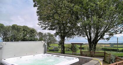 Criffel Glen - a house that sleeps 6 guests in 3 bedrooms