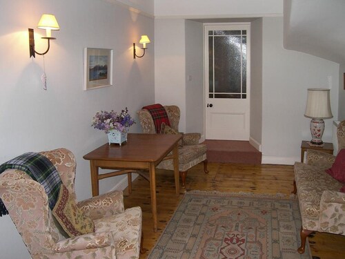 Colbeine -  a house that sleeps 6 guests  in 3 bedrooms