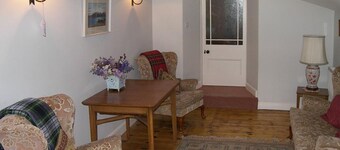 Colbeine -  a house that sleeps 6 guests  in 3 bedrooms
