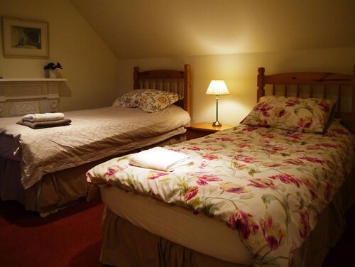 Colbeine -  a house that sleeps 6 guests  in 3 bedrooms