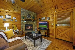 TV, fireplace, offices - Location! Log Cabin,Hot Tub,Fireplace,Pool,Fishing! (Sevierville)