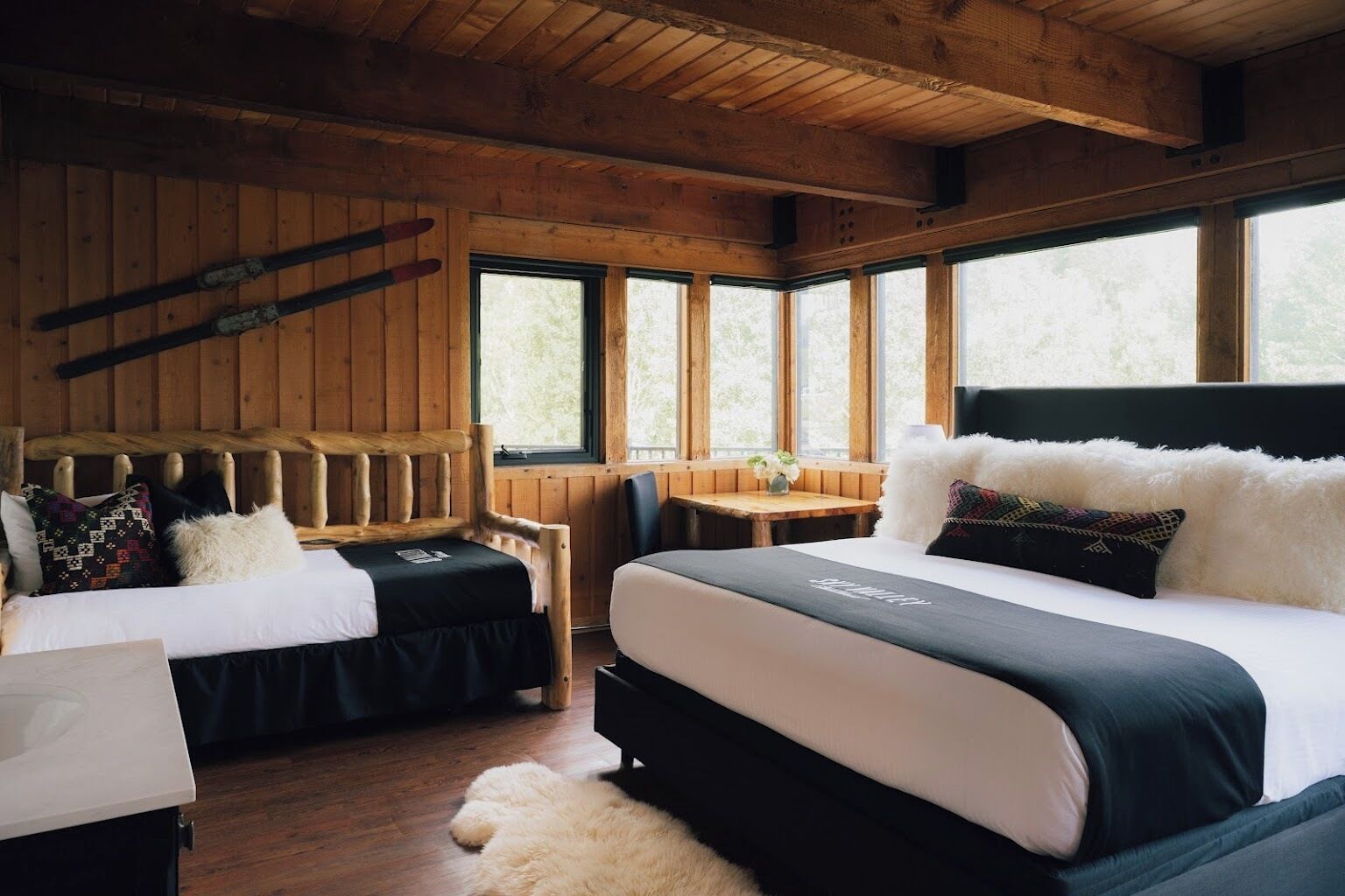 10 Schlafzimmer, Bügeleisen/Bügelbrett, Reisekinderbett