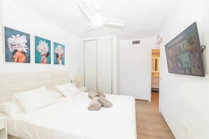 3 soverom, strykejern/-brett, reiseseng for barn og wi-fi (inkludert)