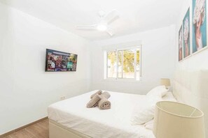 3 Schlafzimmer, Bügeleisen/Bügelbrett, Reisekinderbett, kostenloses WLAN