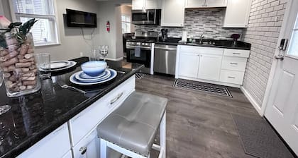 100% renovated House 8 minutes to downtown