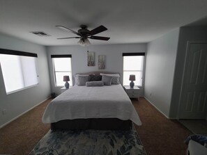 3 bedrooms, iron/ironing board, free WiFi, bed sheets